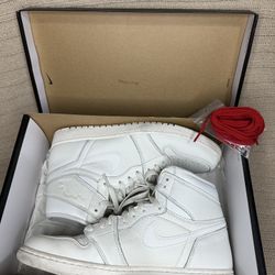 Air Jordan 1 Retro OG High Sail University Red Size 10.5 Extra Laces with Box
