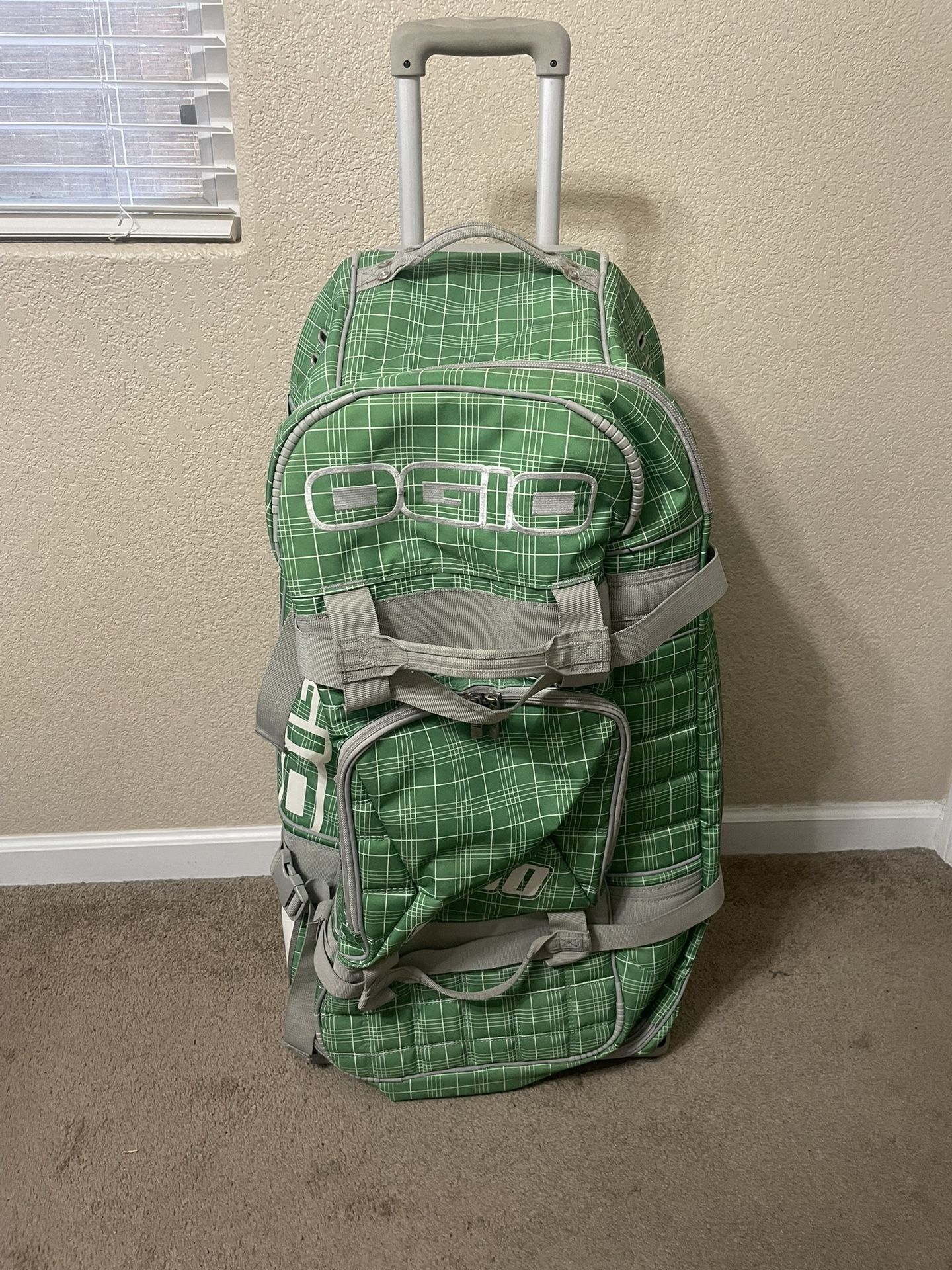 Ogio 9800 Green And White Checkered Wheelie Bag