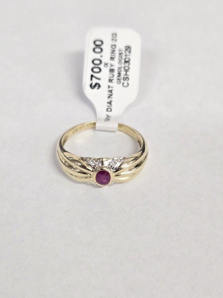 10kt Gold Diamond & Ruby Ring