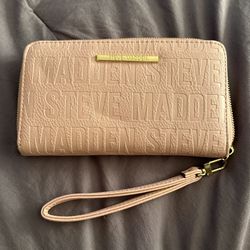 Steve Madden Wristlet 