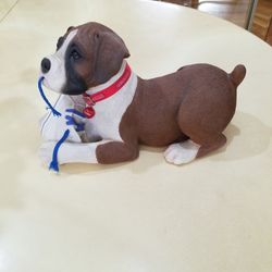 Sandicast Boxer Pup Chewng Sneaker