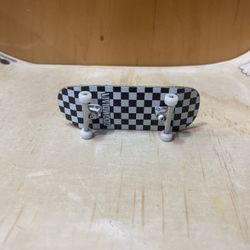 Professional Fingerboard.