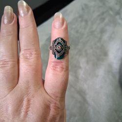 Vintage Art Deco Sterling Silver Marcasite Green Onyx Ring