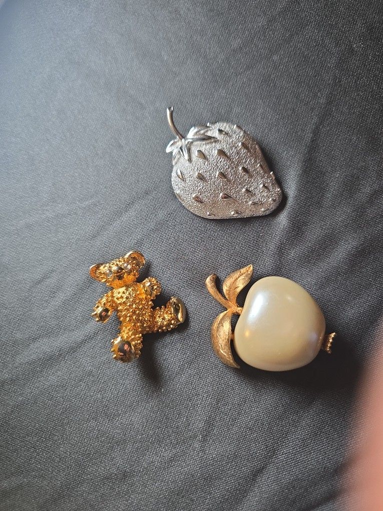Pins (3) Teddy Bear, Apple, Strawberry