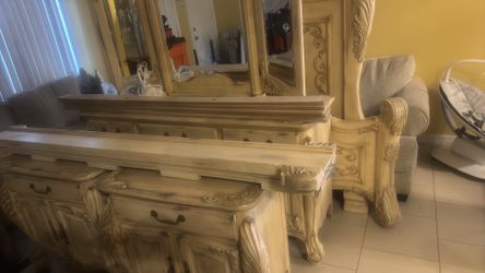 King bedroom set