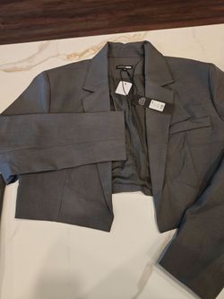 🚨 1XLFashion Nova Gray Cropped Blazer & Pants