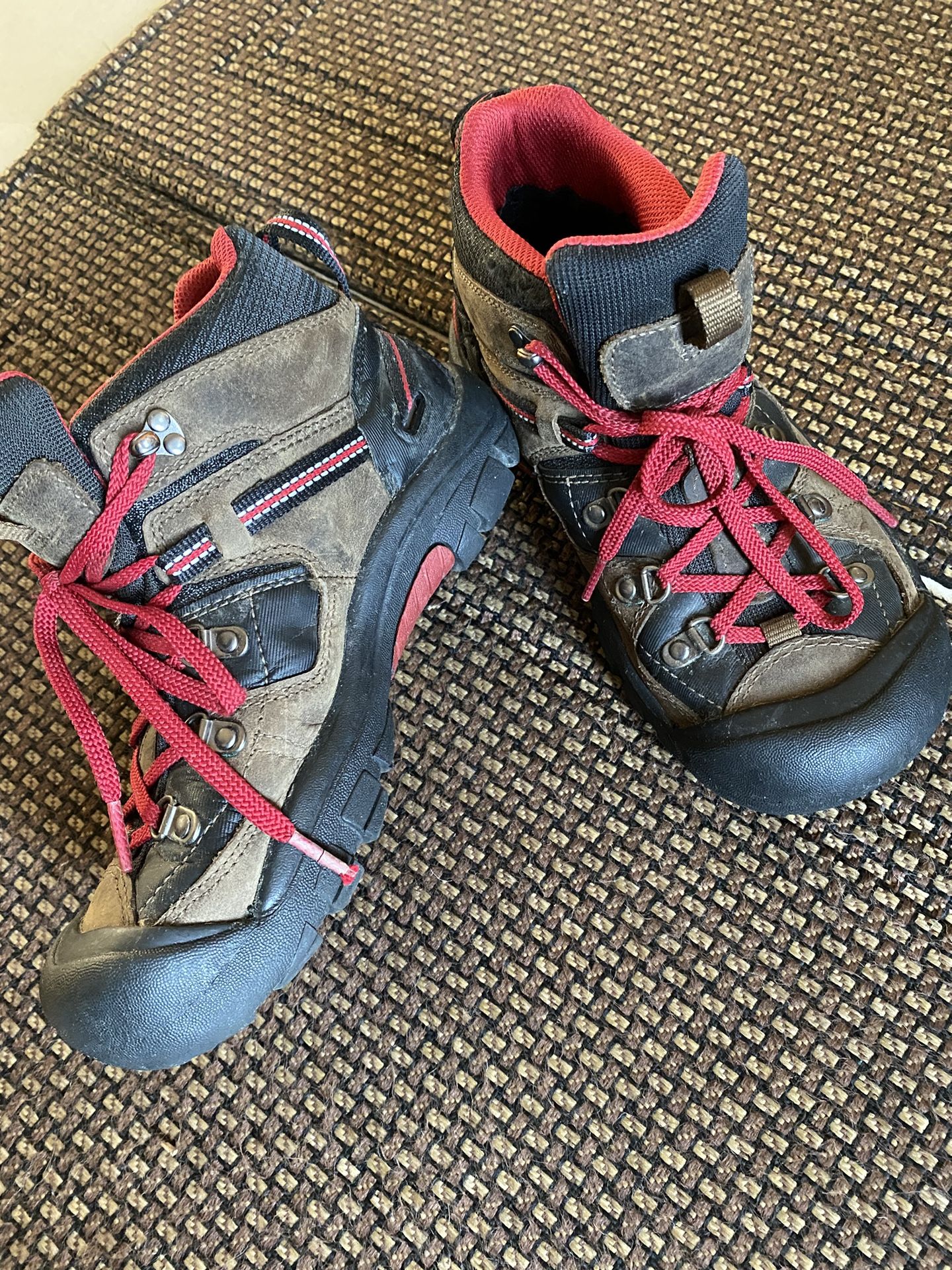 Winter Snow And Rain Boots For Youth Boy.