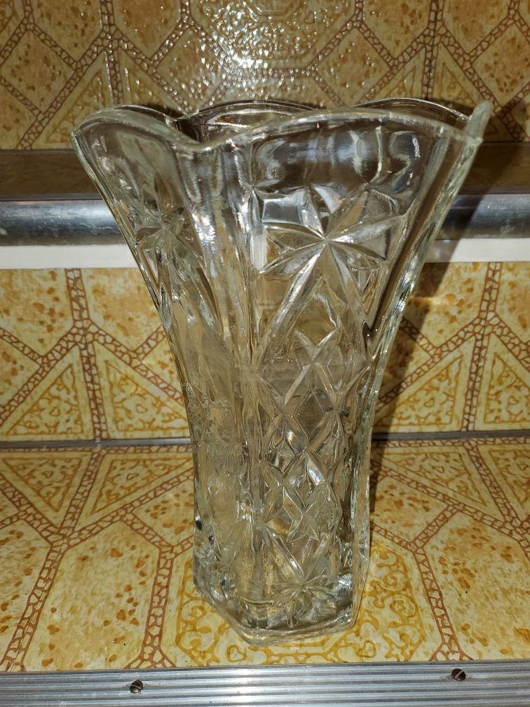 Crystal flower vase