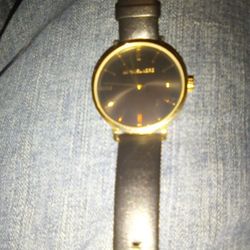 Michael Kors gold On Black Watch