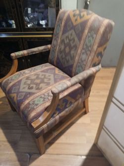 Comfty chair / its not a recliner