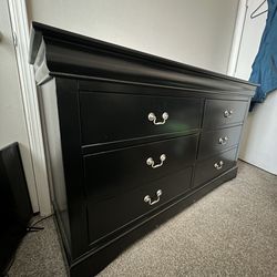 BEDROOM  DRESSERS