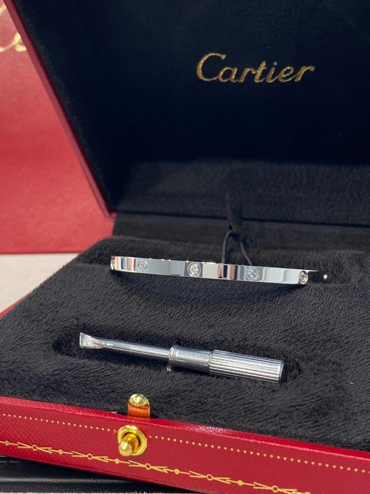 Cartier narrow version four-diamond and drill-free screw bracelet