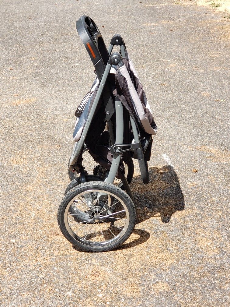 Like New Graco Fastaction Folding Jogger Stroller