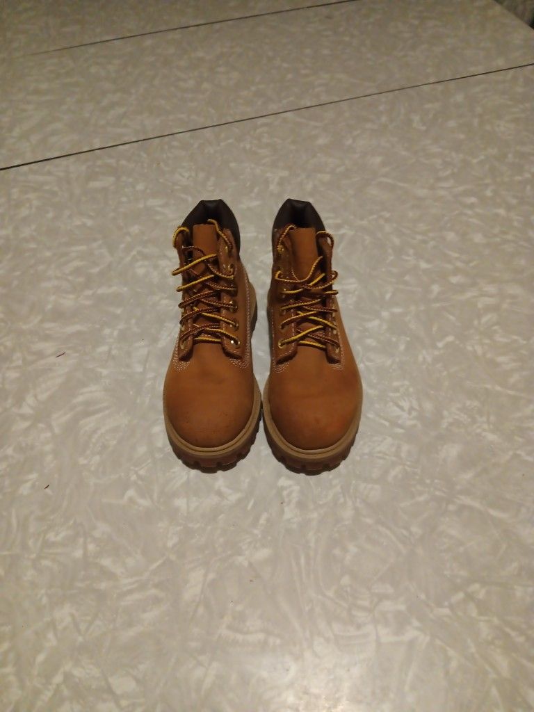 Kids Wheat Timberland Boots Size 10 Exc Condition