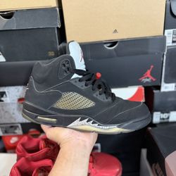 2016 Jordan Black Metallic 5s size 10 USED
