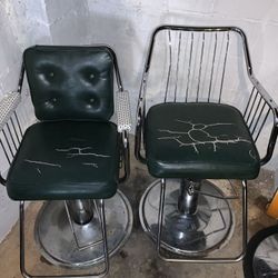 Barber/beauty chairs