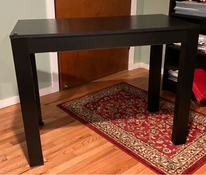 Black Desk