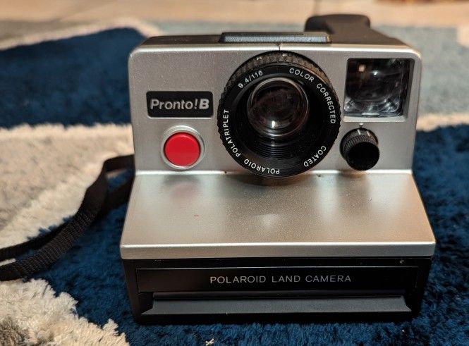 1970's Vintage Pronto!B Polaroid Lane Caamera To