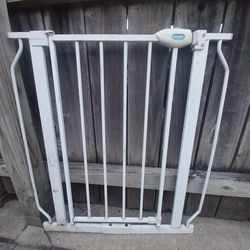 Metal Gate. No Rod Extensions Included