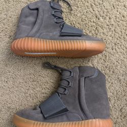 Size 11 (Not official, used, no box) - adidas Yeezy 750 boost chocolate 