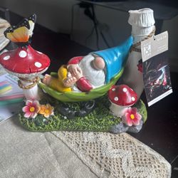 Outdoor Garden Gnome Statue, Solar Gnomes Figurine