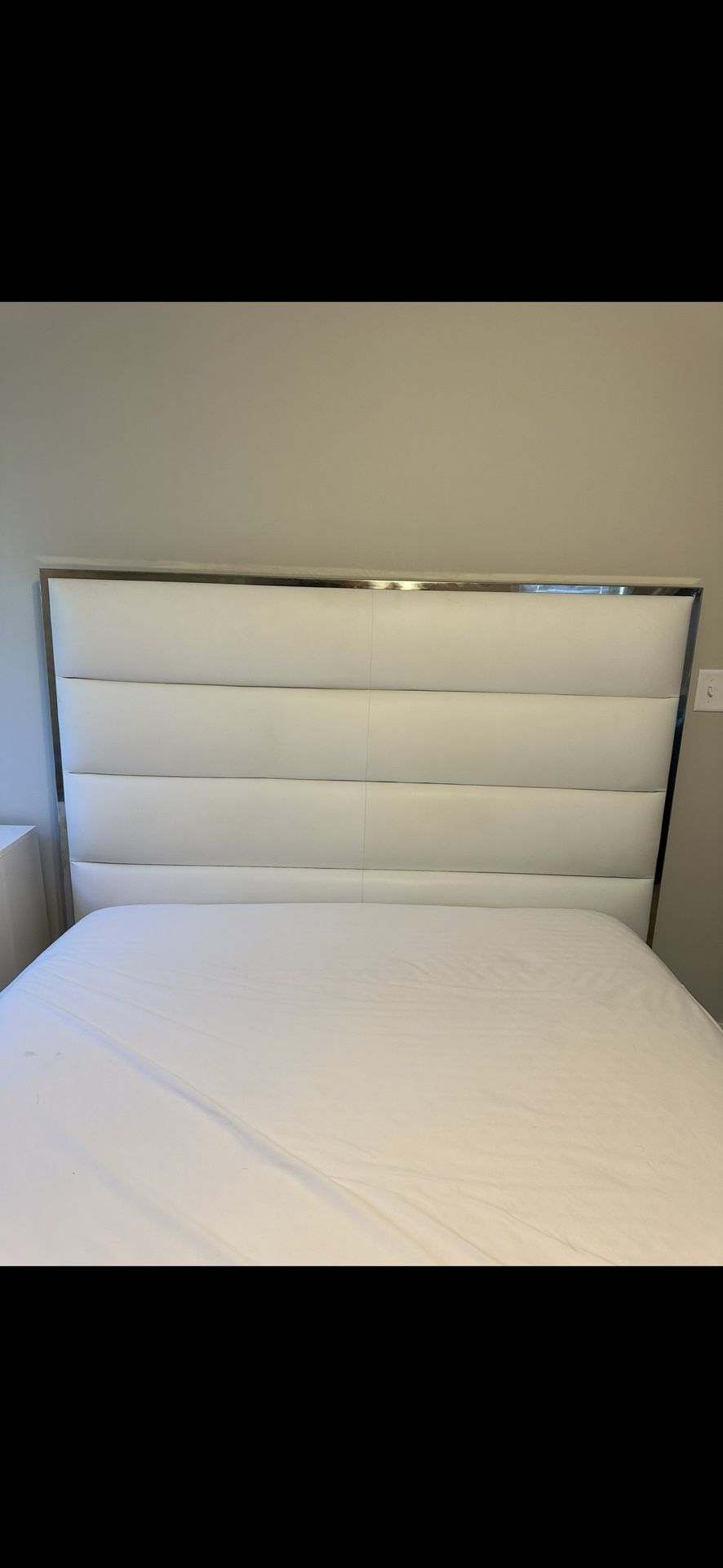 White Bedroom Furniture Set