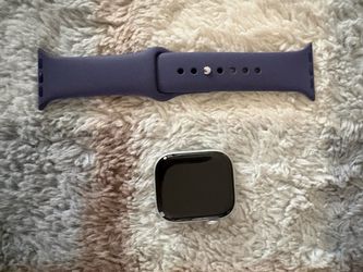 Apple Watch 22 42mm in great working condition with charger