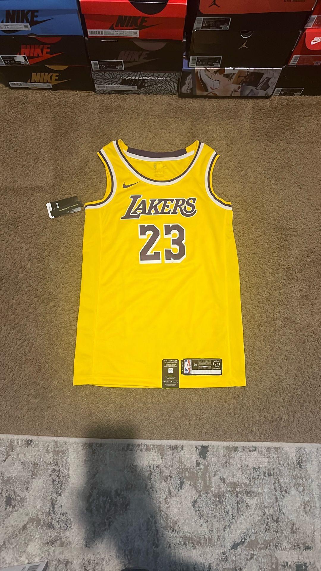 Nike Lebron James - Away Jersey - Yellow - Small 40