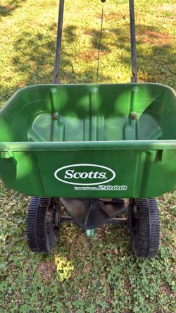 Scott’s turf builder