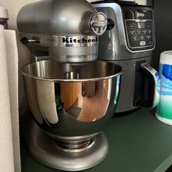 KitchenAid Artisan Stand Mixer and ice cream attachment