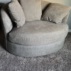 Swivel Loveseat 