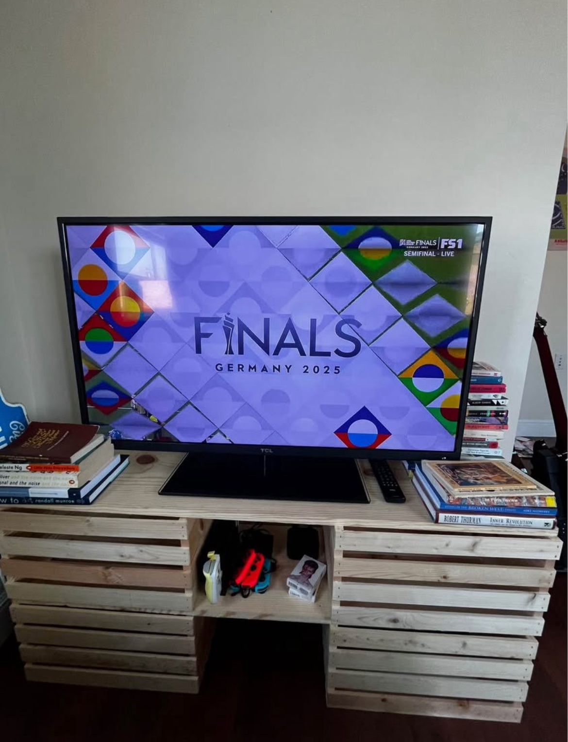 TCL 40” TV