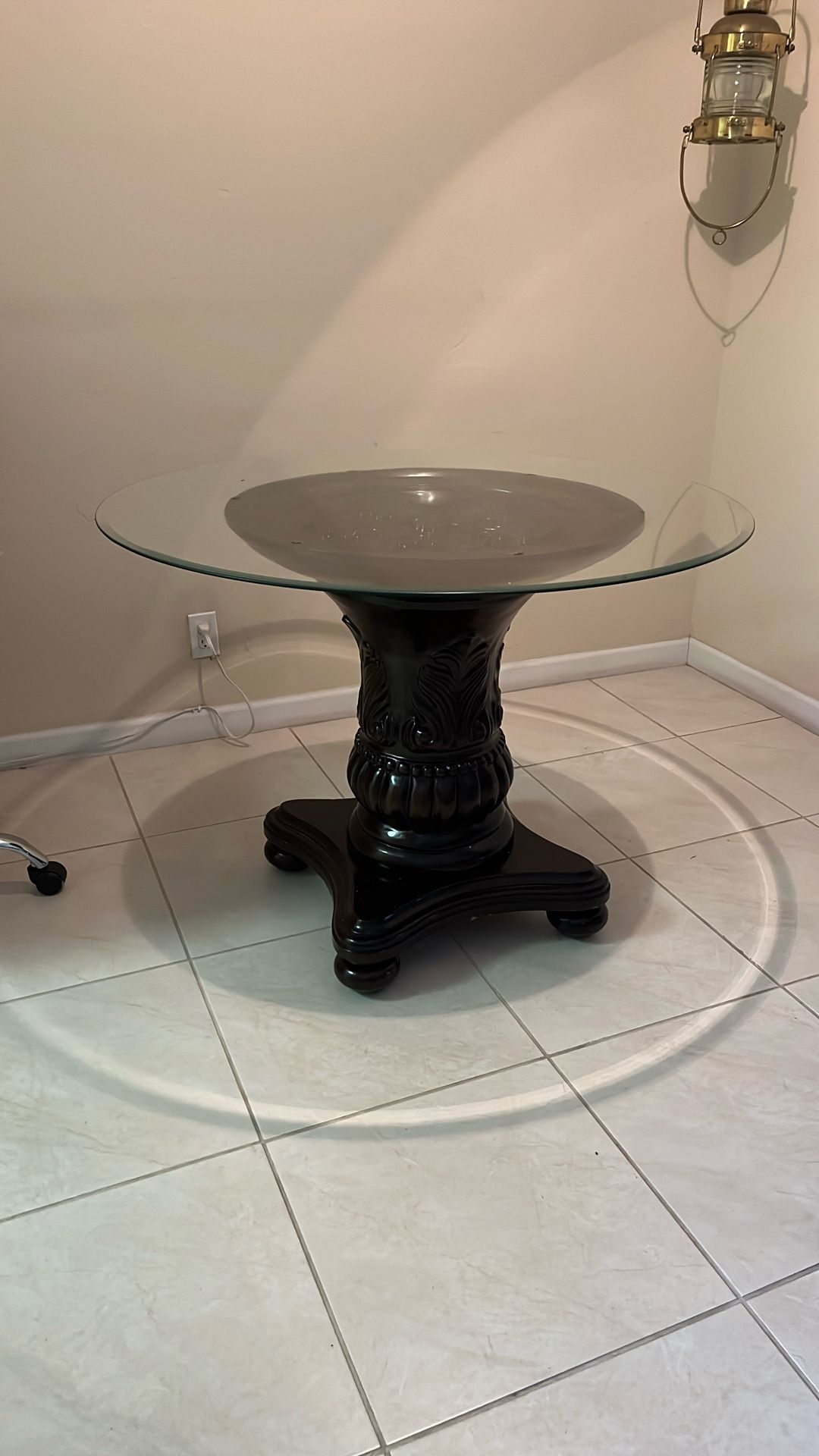 Cherry Circular Table