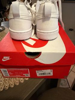 WOMEN SHOE TENNIS NIKE