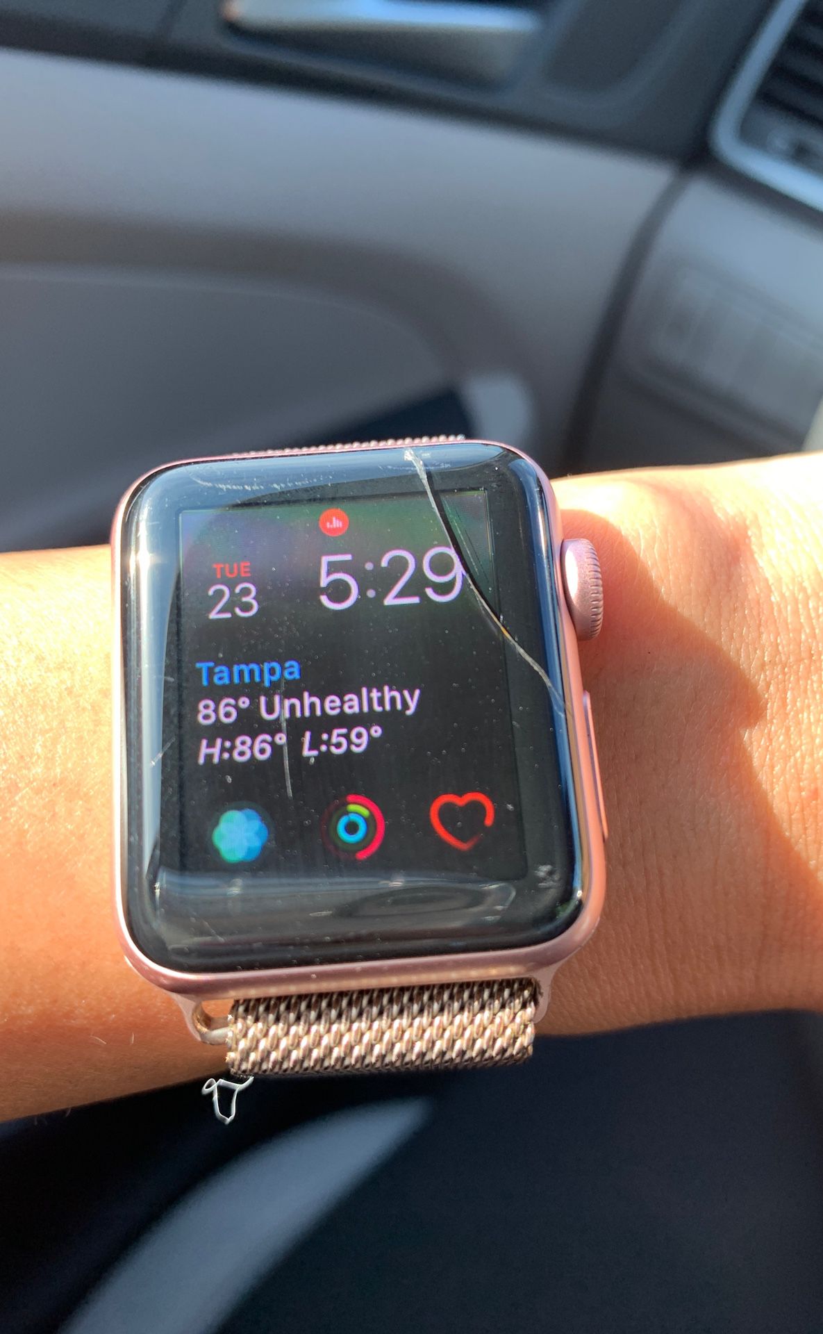 Apple Watch series 2 scratch on the screen - working normal.