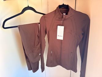 Clearance: lululemon sets, size 4,6,8