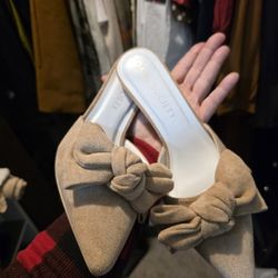 Women Size 9 Oasis Society Mule Heels 