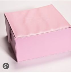 Og vintage juicy couture Limited Edition Pink jewelry/makeup box