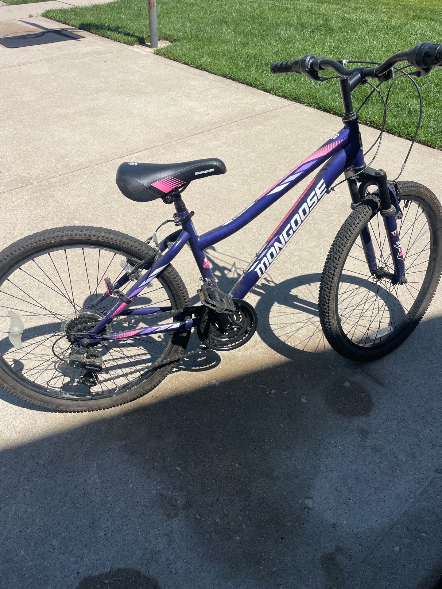 Girls 24in Mountian bike