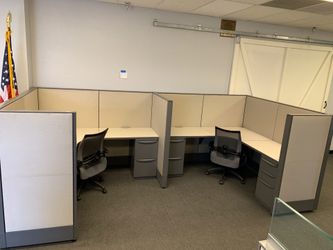 Haworth Premise Workstations - 6x6 w/ 2 Peds - Good Condition