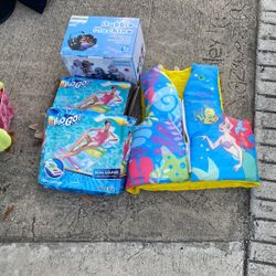 2 Pool Lounges, Bubble Machine Little Mermaid Vest