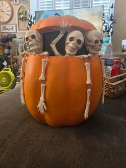 Halloween pumpkin & skeleton Home Decor