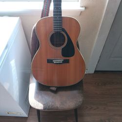 Yamaha Guitar 