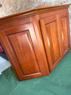 Upper kitchen cabinets