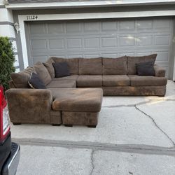 FREE DELIVERY! Brown Sectional With Ottoman 