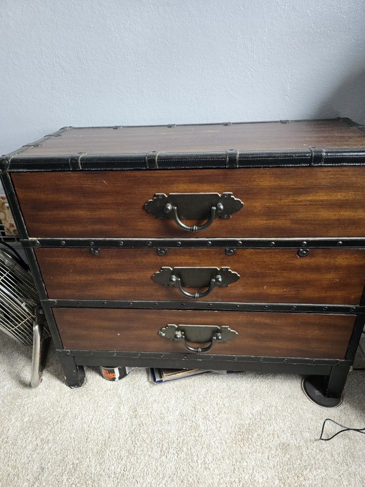 3 Wood Drawr Dresser