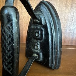 Vintage C6 Iron Cast Iron 