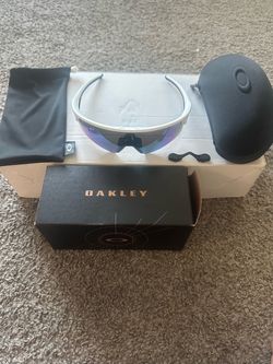 Oakley Sphaera Strike Sunglasses