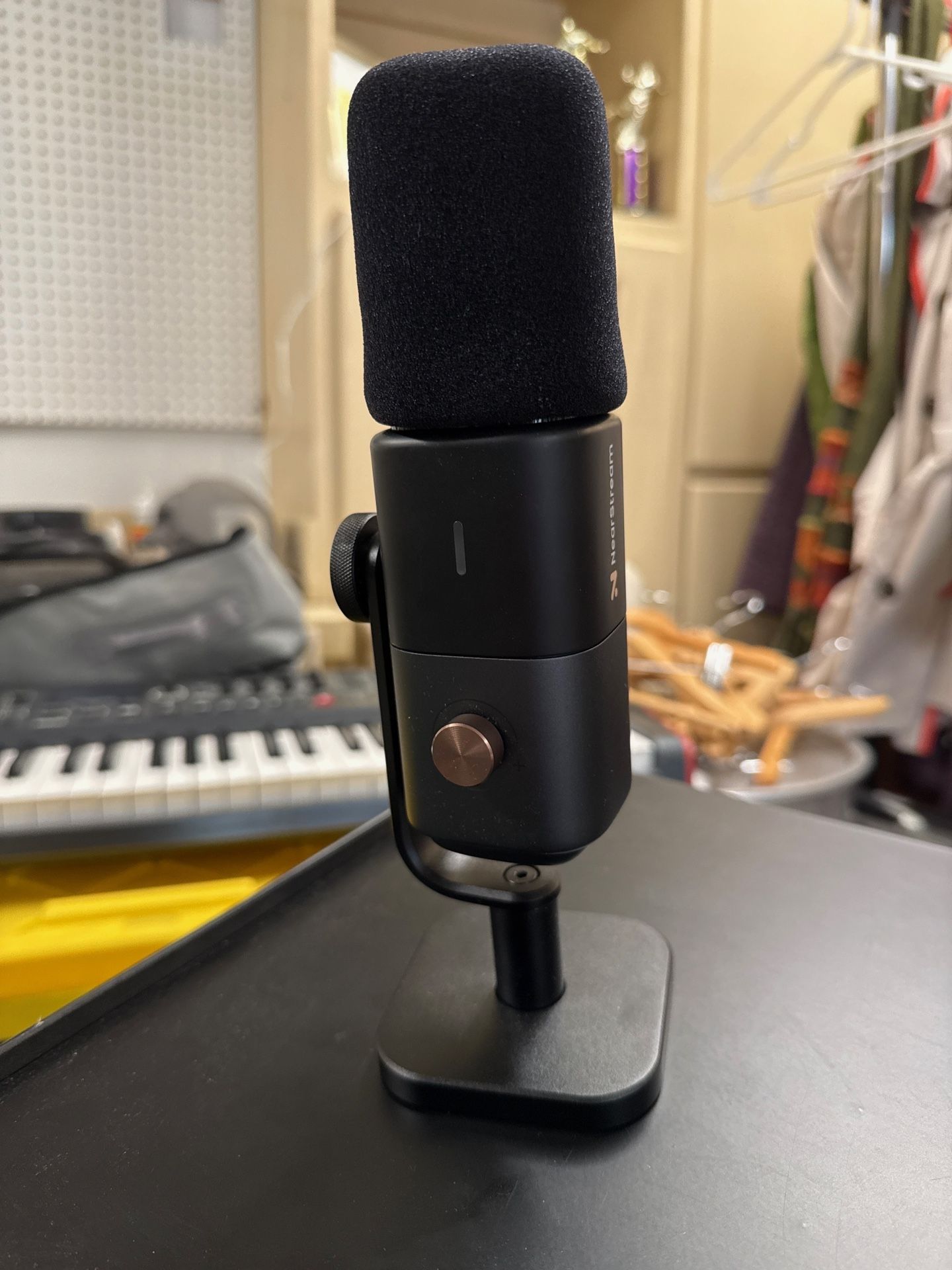USB Podcast Microphone + Stand — Plug & Play