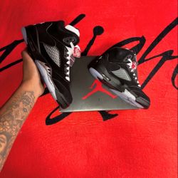 Jordan 5’s Metallic 